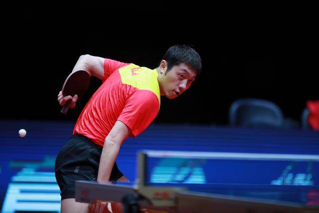 这些成就背 这些成就背